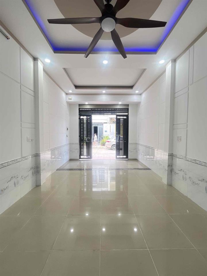 Nhà SHR liền kề khu dân cư sát quốc lộ 1k