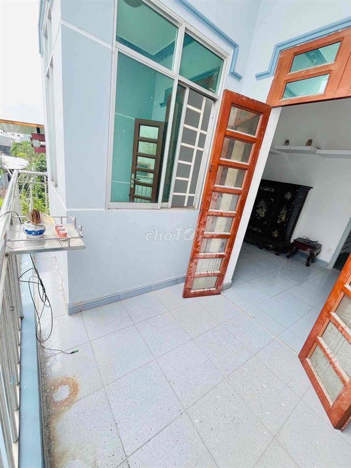 Nhà SHR p.Đông Hoà _gần siêu thị Go_Lầu Trệt_4pn_Dt 56m2
