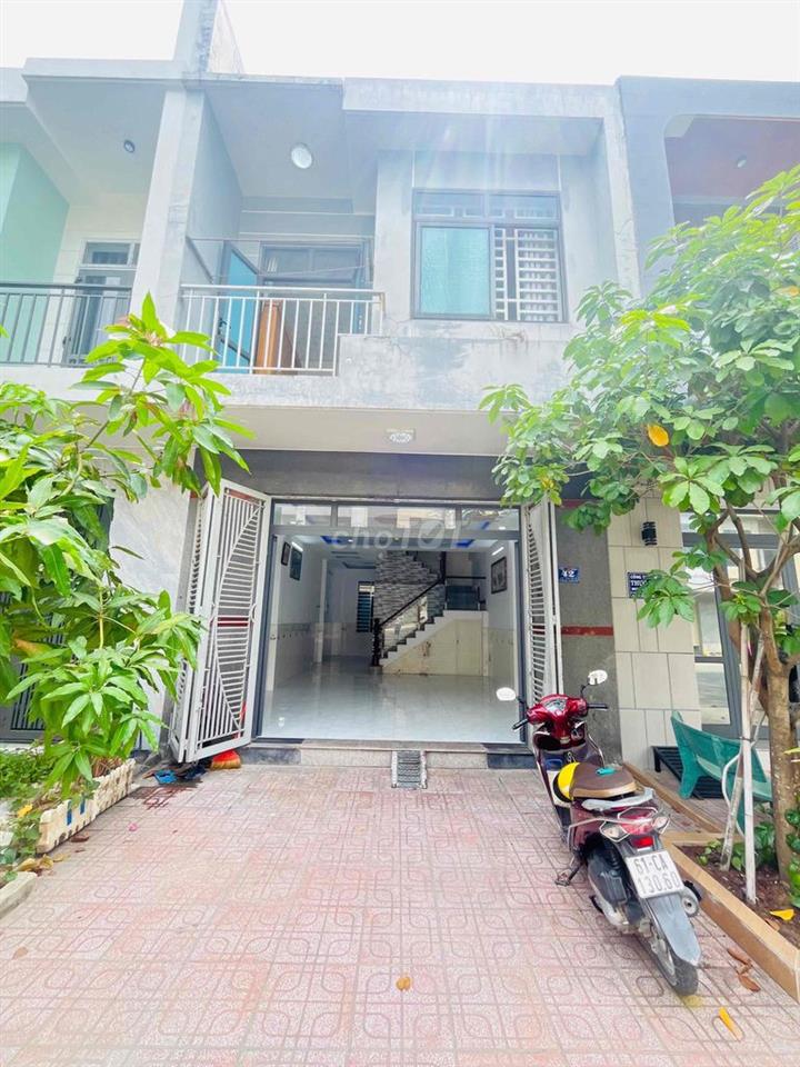 Nhà Đã Hoàn Công khu nhà ở Thắng Lợi - gần Vincom 550. Trục chính Đs1