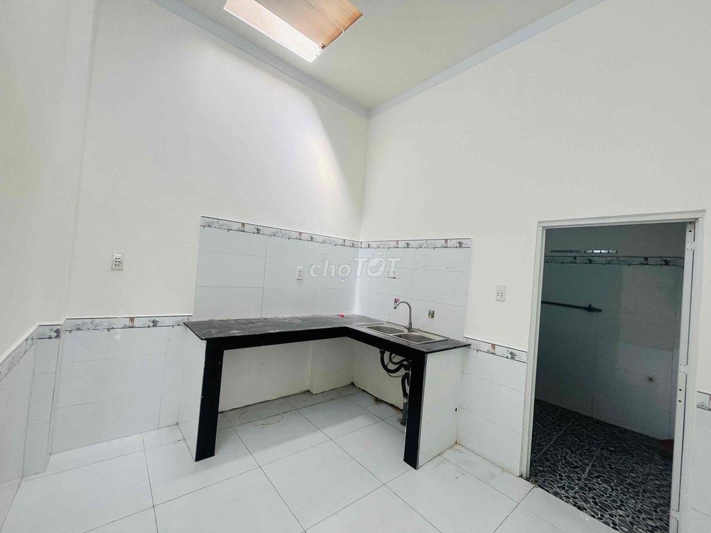 Nhà sổ hồng riêng Sân ô tô DT 95,6m2