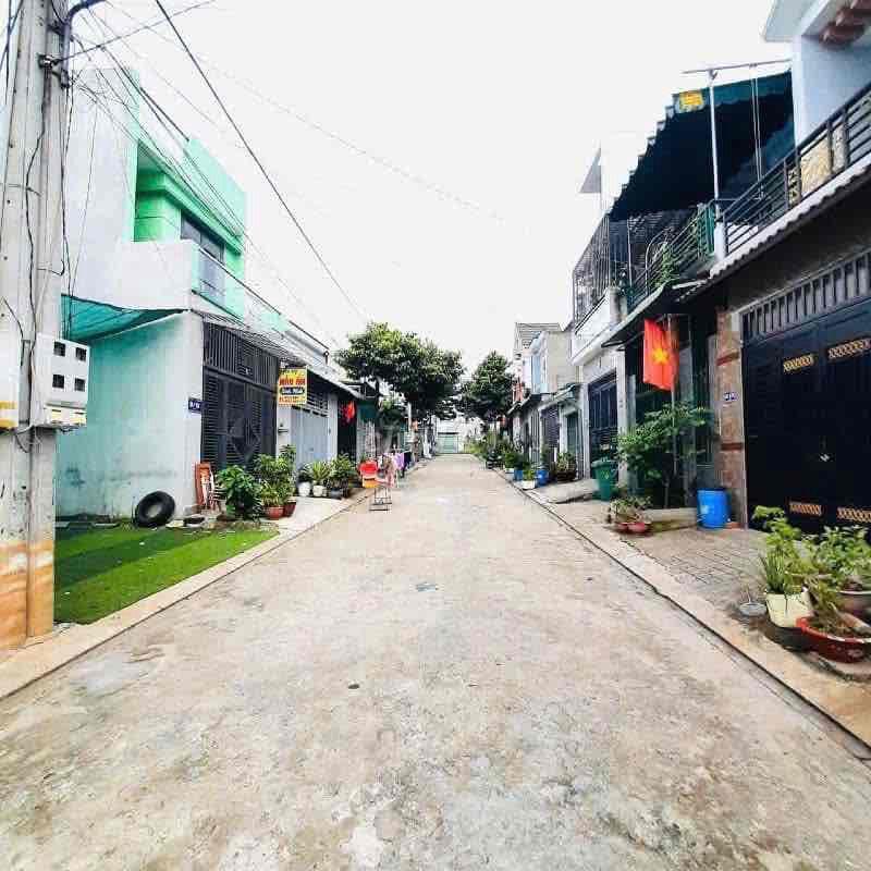Đất SHR KDC Dt 60m2 tc 100% gần sân bóng Hố Lang