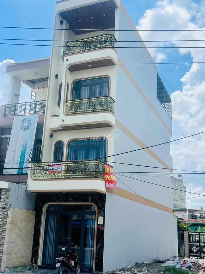 MẶT TIỀN NGUYỄN HỮU CẢNH p. Đông Hoà TPHCM
