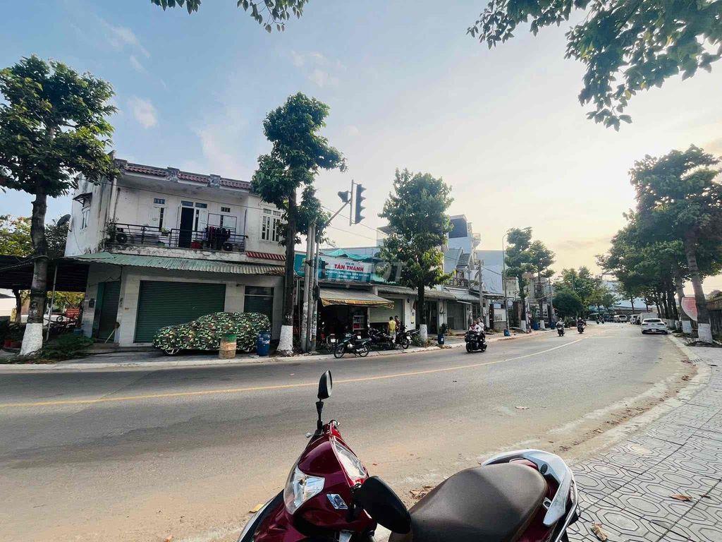 Mặt Tiền Nguyễn Đình Chiểu phường Đông Hoà