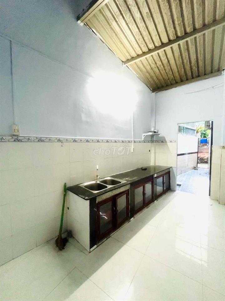 Nhà SHR 76,6m2 gần trung tâm y tế khu vực Dĩ An