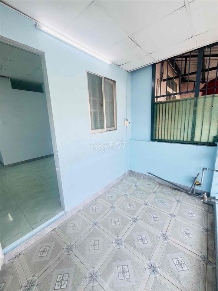 Nhà SHR lầu trệt mặt tiền đường nhựa Nguyễn Bính Dt 27,3m2