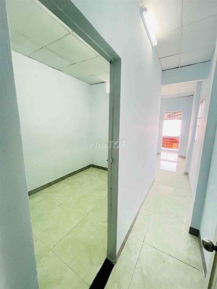Nhà SHR lầu trệt mặt tiền đường nhựa Nguyễn Bính Dt 27,3m2