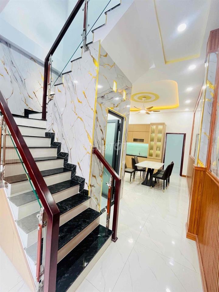 Nhà Đã Hoàn Công SHR lầu trệt gần làng đại học quốc gia