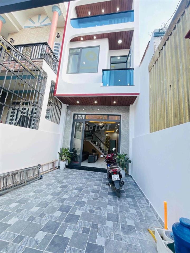 Nhà Đã Hoàn Công SHR lầu trệt gần làng đại học quốc gia