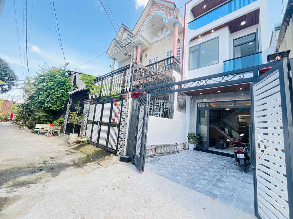 Nhà Đã Hoàn Công SHR lầu trệt gần làng đại học quốc gia