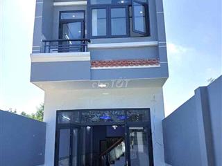 Nhà xây mới hoàn toàn có sân ô tô 3pn DT 90,8m2 gần ngã tư Bình Thung
