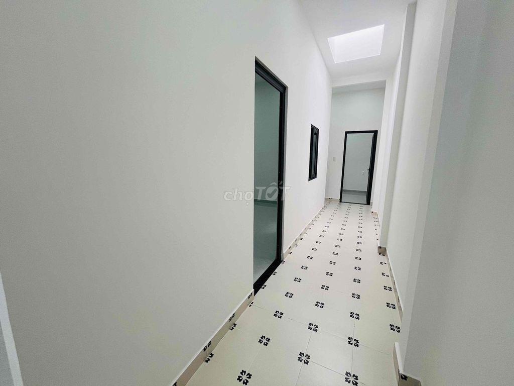 Nhà SHR DT 99,5m2 (5x20m) 3pn ngay trường học Đường Đặng Văn Mây vô