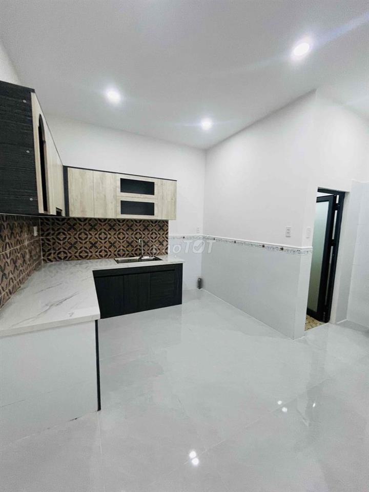 Nhà SHR DT 99,5m2 (5x20m) 3pn ngay trường học Đường Đặng Văn Mây vô