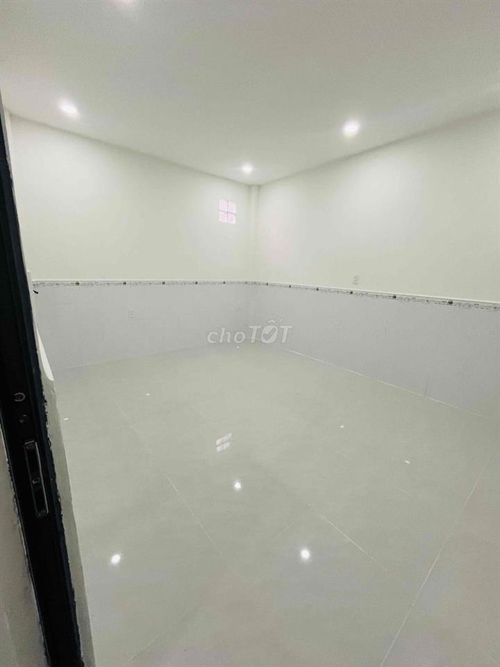 Nhà SHR DT 99,5m2 (5x20m) 3pn ngay trường học Đường Đặng Văn Mây vô