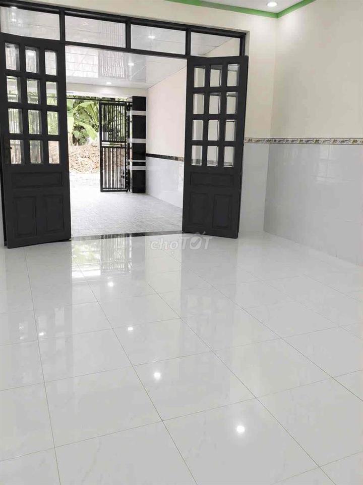 Nhà DT 80m2 Tc 60m2 gần trường cấp 1,2,3 Bình An (sổ chung )