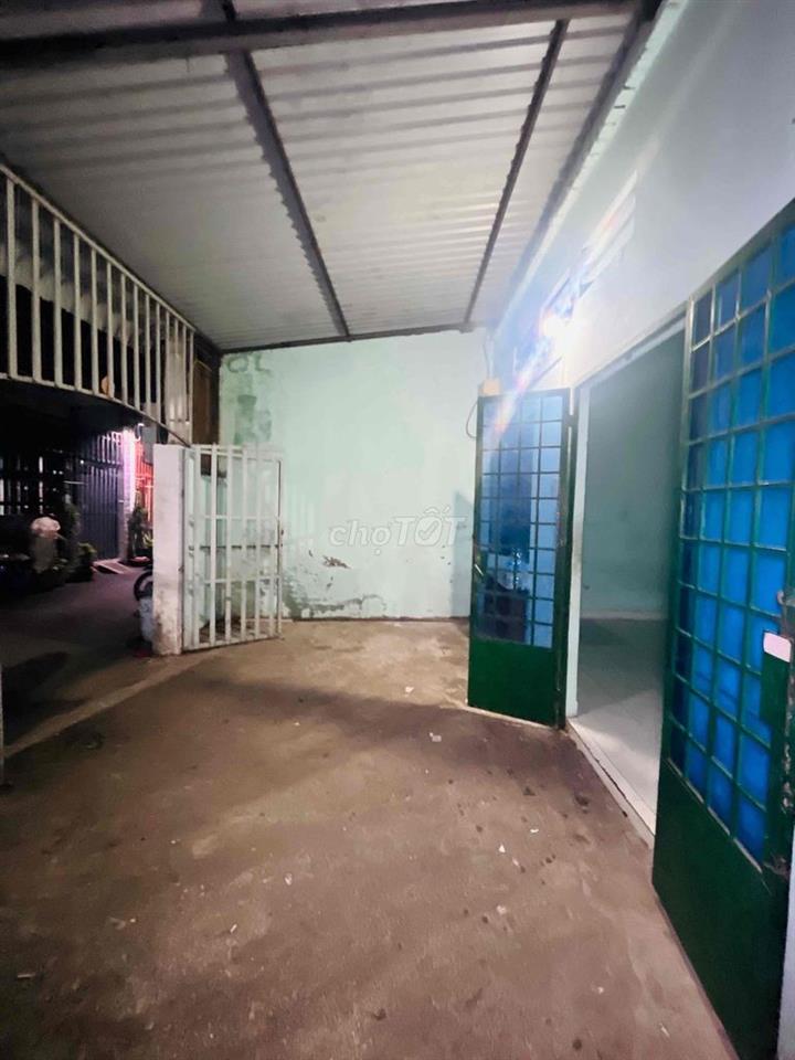 Nhà Diện tích 72m2(ngang 6m) chợ Đoàn Thị Kia _ sổ chung