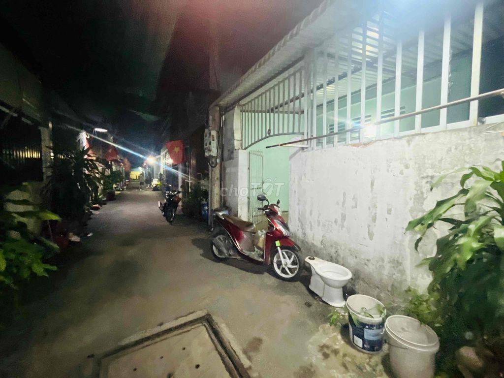 Nhà Diện tích 72m2(ngang 6m) chợ Đoàn Thị Kia _ sổ chung
