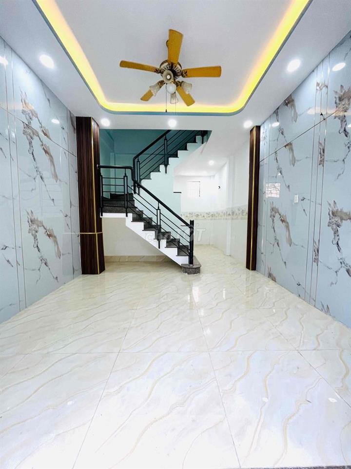 Nhà SHR lầu trệt gần chợ Dĩ An DT 44,1m2 hẻm Trần Quốc Toản