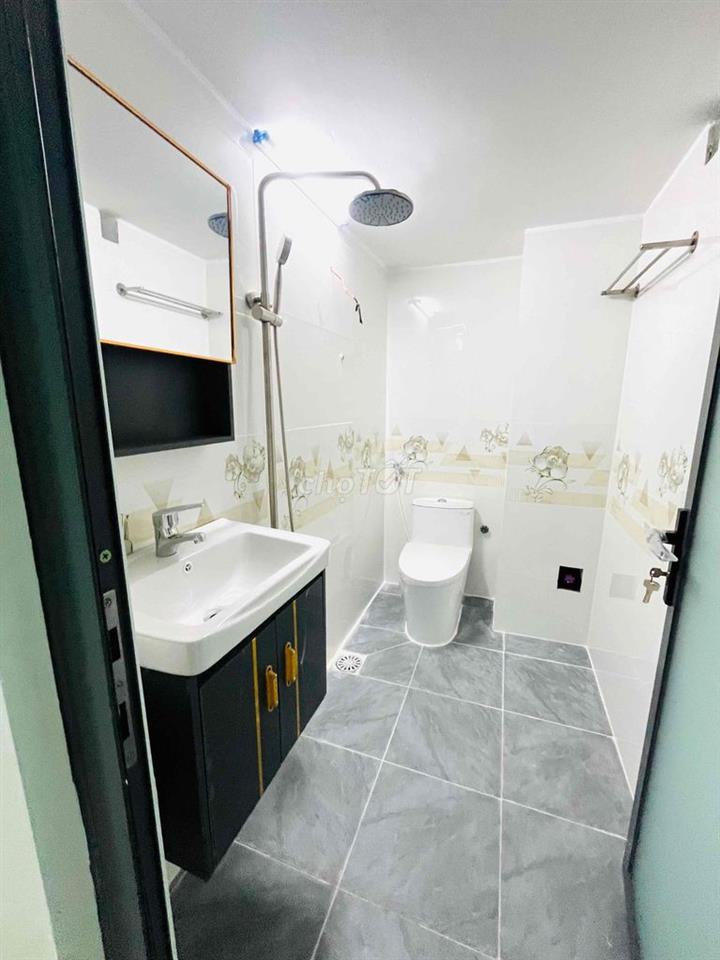 Nhà SHR lầu trệt gần chợ Dĩ An DT 44,1m2 hẻm Trần Quốc Toản