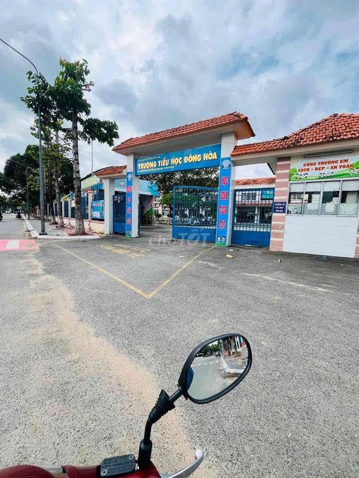 Nhà lầu trệt sạch sẽ_thổ cư 36m2_ngay trường cấp 1,2 Đông Hoà