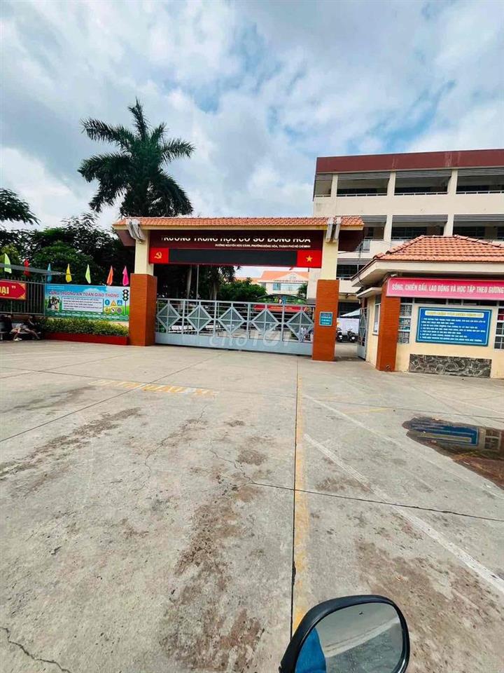 Nhà lầu trệt sạch sẽ_thổ cư 36m2_ngay trường cấp 1,2 Đông Hoà