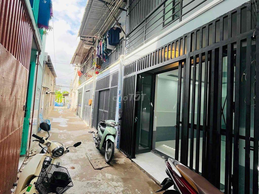 Nhà lầu trệt sạch sẽ_thổ cư 36m2_ngay trường cấp 1,2 Đông Hoà