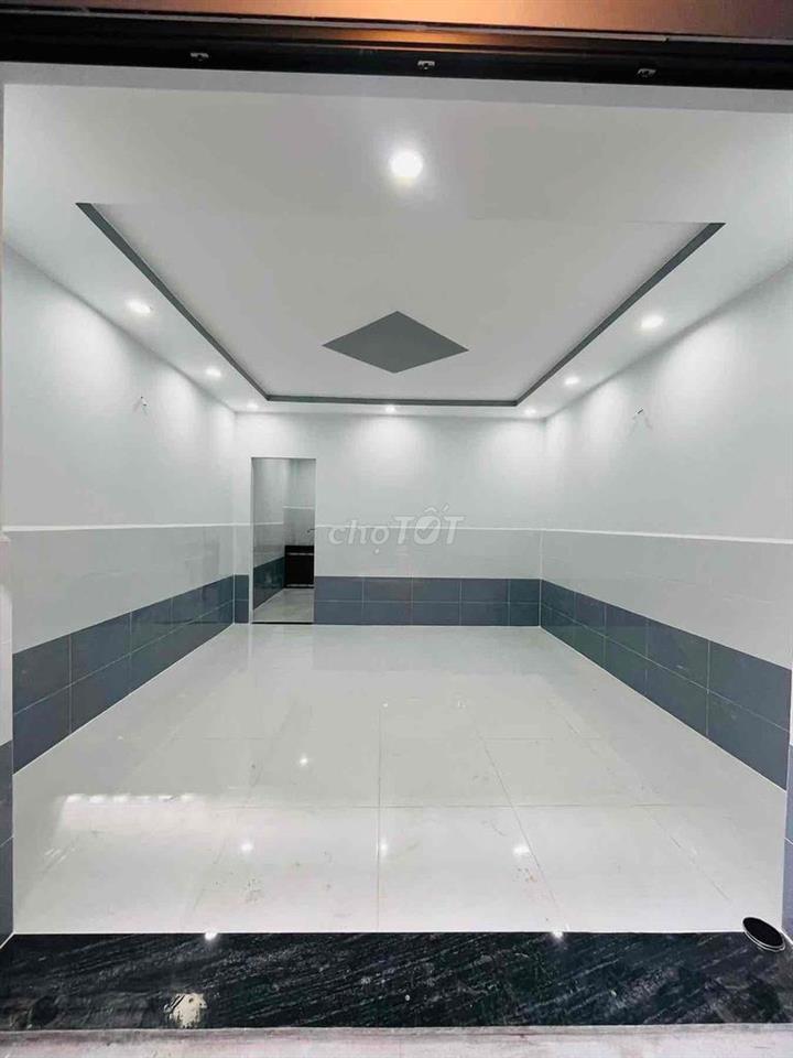 Nhà lầu trệt sạch sẽ_thổ cư 36m2_ngay trường cấp 1,2 Đông Hoà