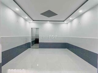 Nhà lầu trệt sạch sẽ_thổ cư 36m2_ngay trường cấp 1,2 Đông Hoà