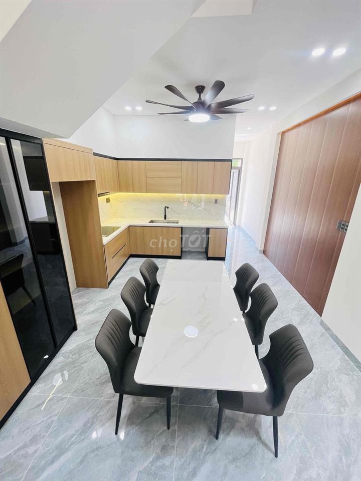 Nhà SHR mới 100% Trần Đại Nghĩa có sân sau thoáng