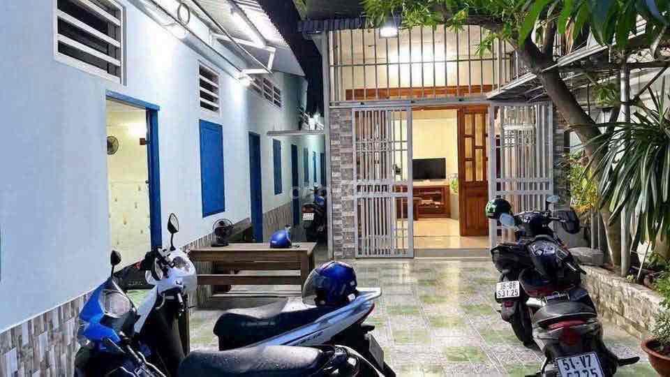 Nhà + 5 phòng trọ DT 152m2 thổ cư 100%