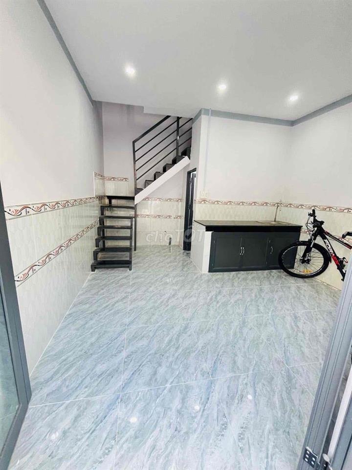 Nhà lầu trệt ở đường Trần Khánh Dư vô chút ngã tư Mồi