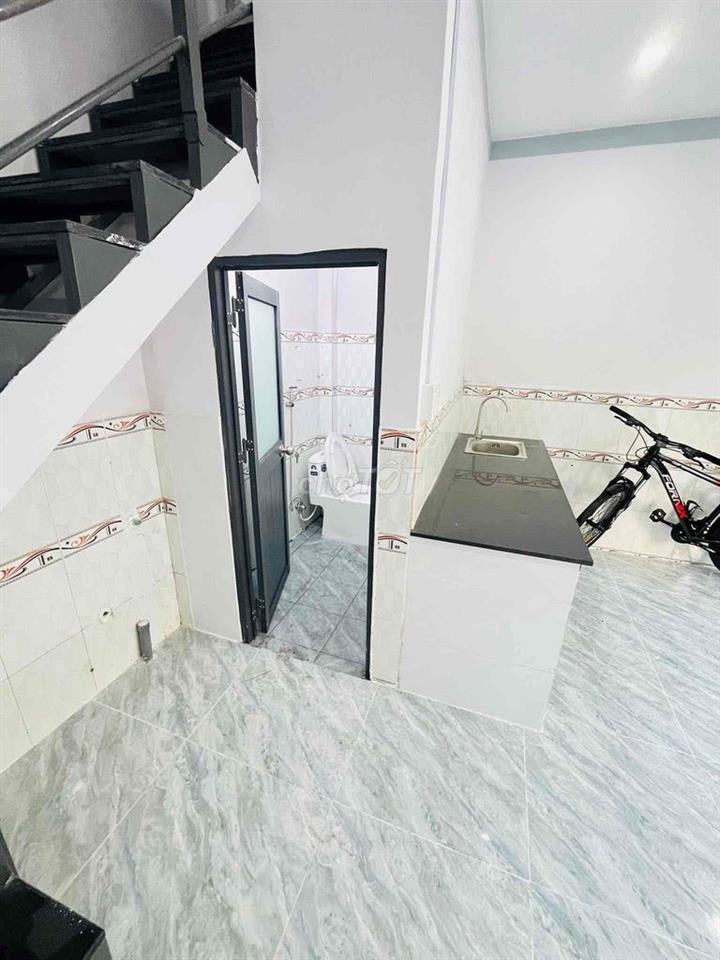 Nhà lầu trệt ở đường Trần Khánh Dư vô chút ngã tư Mồi