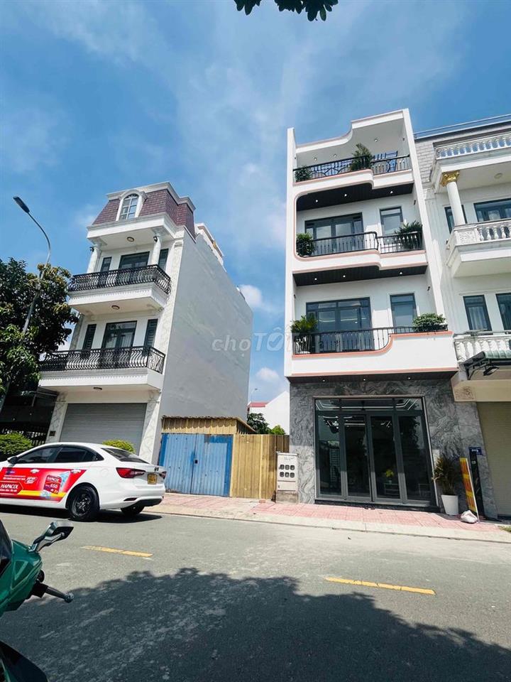 Nhà Hoàn Công_ khu đô thị Phúc Đạt
