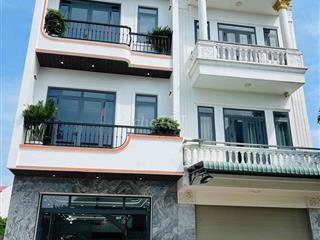 Nhà Hoàn Công_ khu đô thị Phúc Đạt