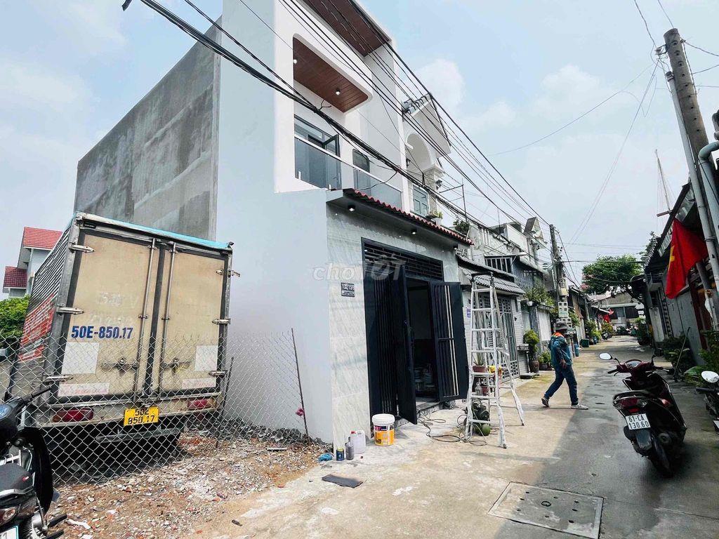 Nhà SHR lầu trệt gần ngã tư Chiêu Liêu 65m2