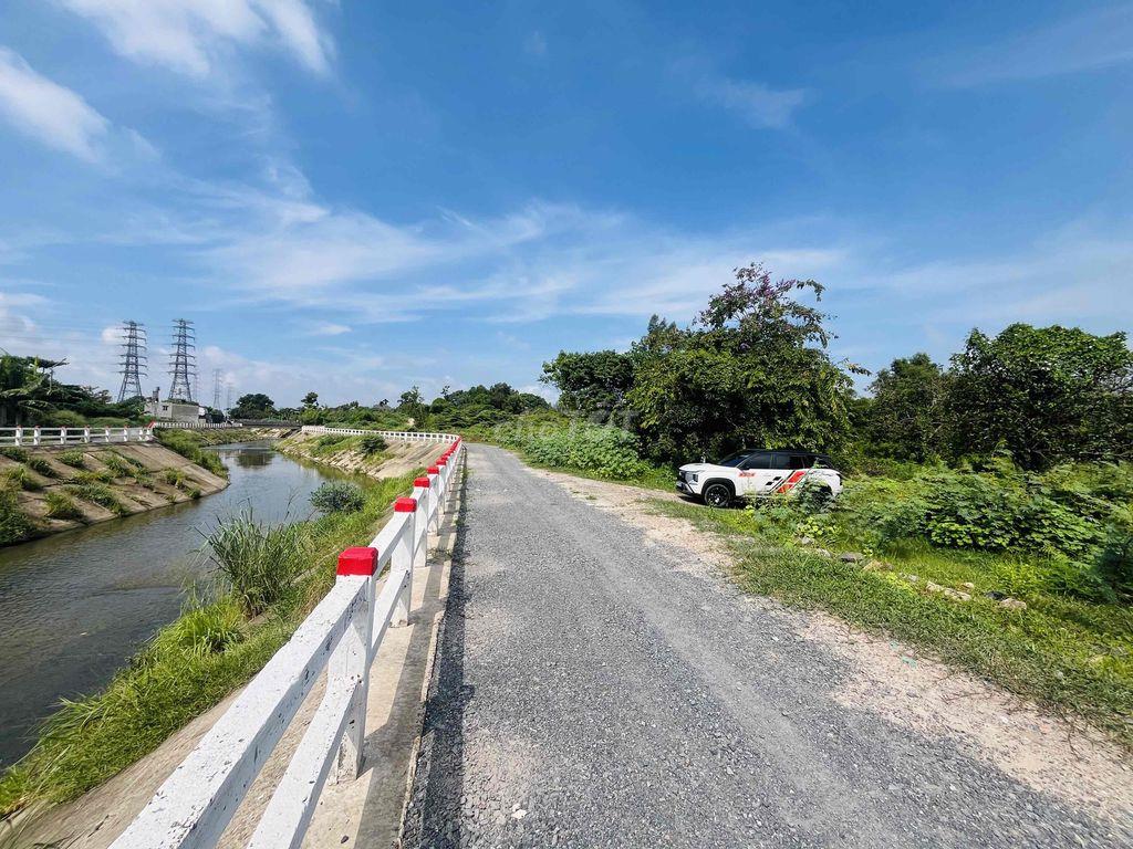 Bán 3200m2 Cách Mekong Resort ,Ql 51 chỉ 1km-Đất đẹp-giáp sông suối-