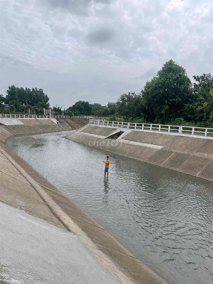 Bán 1000m2,Giáp Sông SuốiCách Mekong Resort 1km-Cách cầu ĐN2 chỉ 2.5km