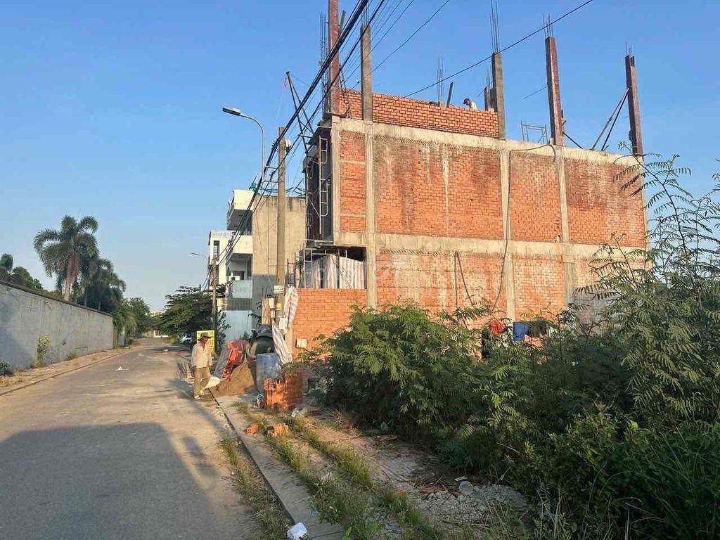 Cần bán gấp lô đất tại Long Thạnh Mỹ, Quận 9 (cũ)