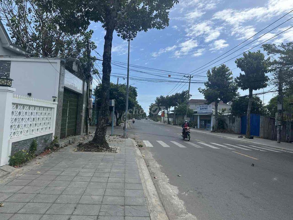 Cần bán lô đất ở ngang 8,1m mặt tiền bùi công minh