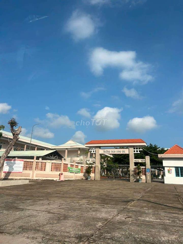 Hơn 300 có 100 thổ cư gần Hồ Tràm