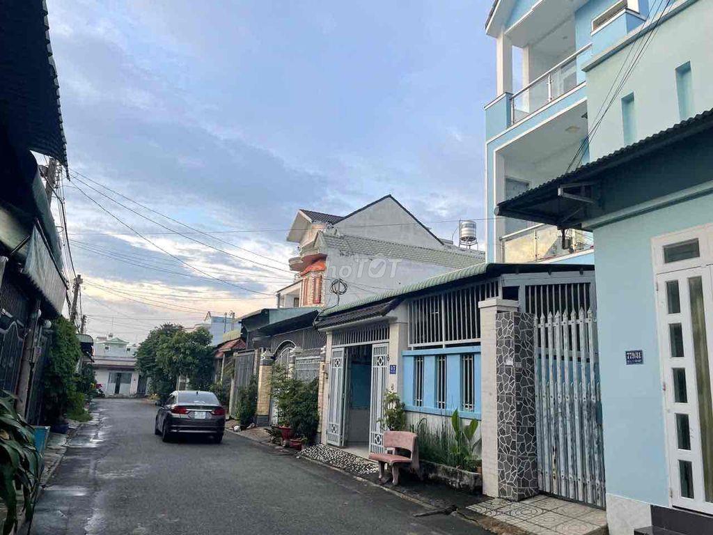 Khu dân cư Công An.  Đường Nguyễn Văn Bình (đường nhựa 6m), đường vào