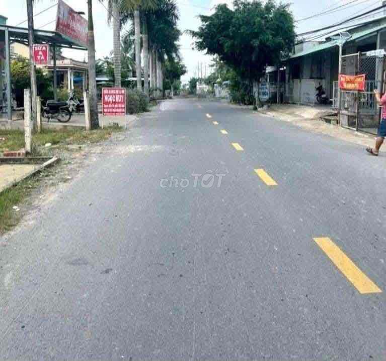 Cần tiền bán gấp 2 lô đất