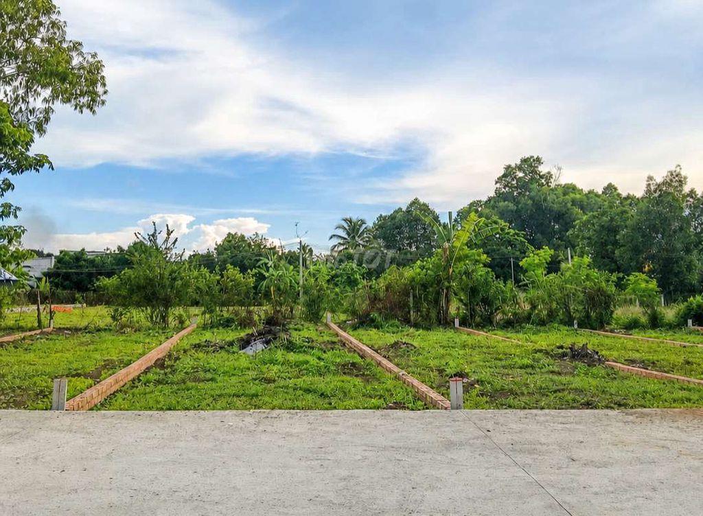 Đất nền gần Chợ, trường học, ủy ban, khu công nghiệp