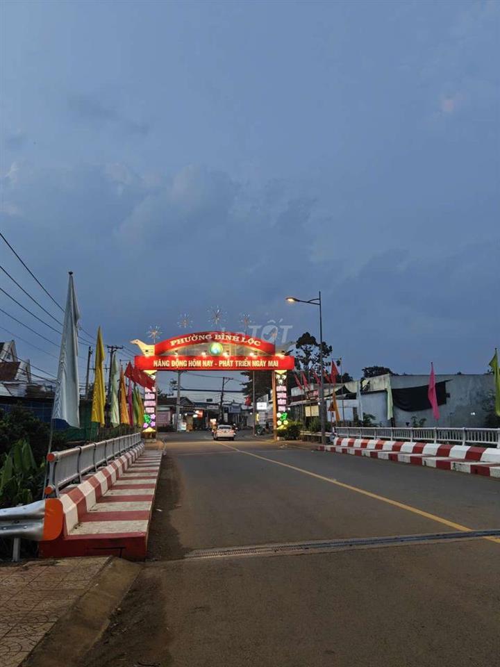 Nền trung tâm Phường ngay khu dân cư bàn cờ sau chợ