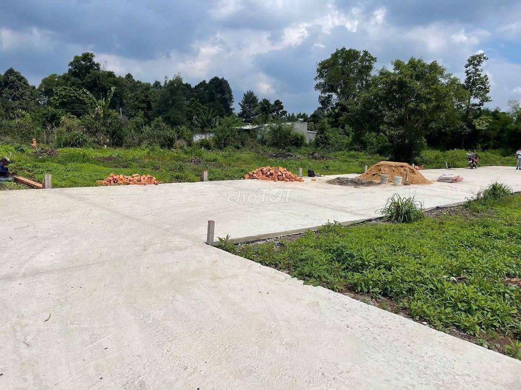 Bán đất view suối 7x22m