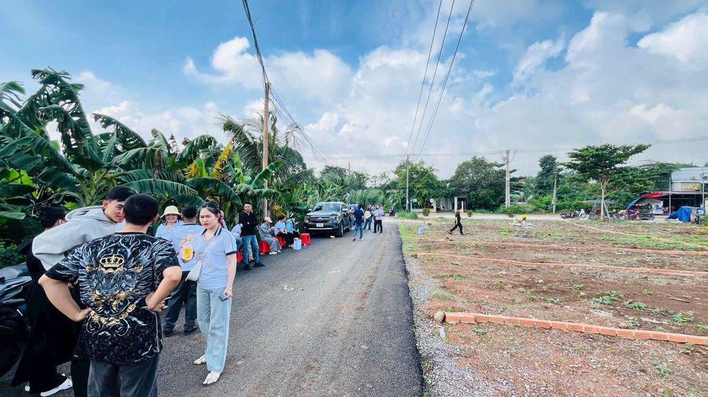 đất đẹp giá rẻ đầu tư đường nhựa thông kinh doanh giá 795_950tr/1 nền