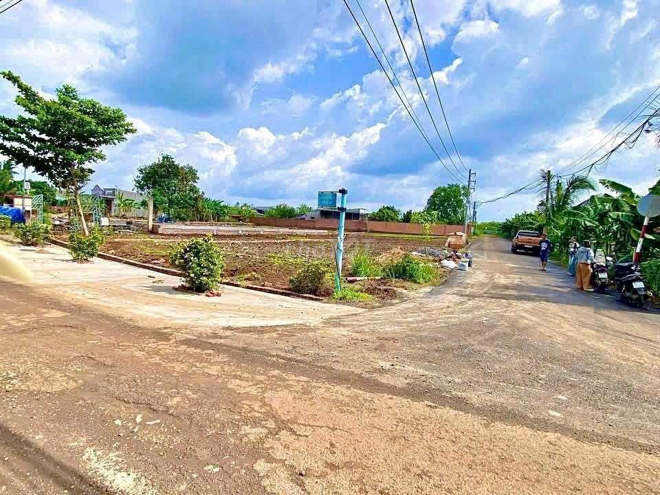 đất đẹp giá rẻ đầu tư đường nhựa thông kinh doanh giá 795_950tr/1 nền