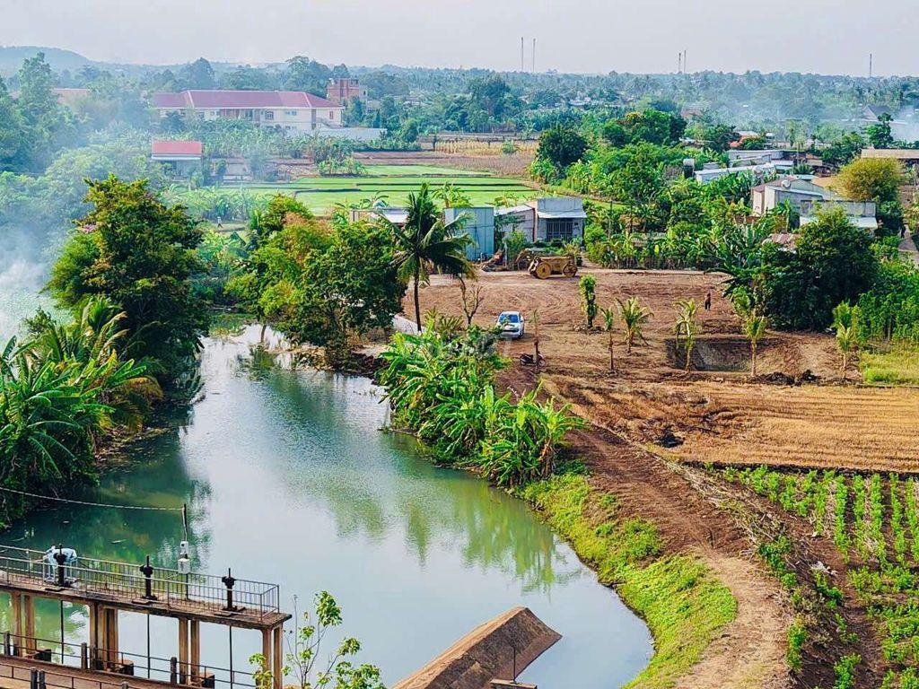 BÁN 1700M2 VIEW SUOI THỀ TẠI SÔNG RAY ĐỒNG NAI,CÓ 400TC,ĐƯỜNG 4M,2.5TI