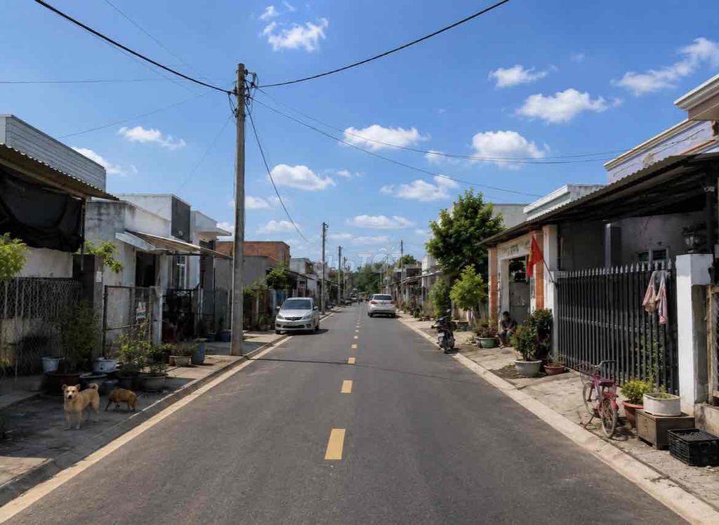 Đất Biên Hoà 80m² - Cách DT 768 300m - Sổ riêng - Giá 1tỷ2