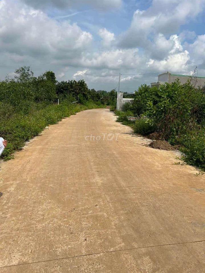 Bán gấp đất thổ cư đường bê tông đủ tiện ích pvi 500M