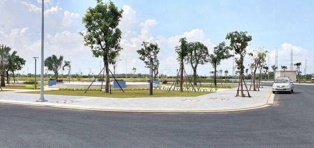 Ngộp ngân hàng bán gấp 100m2 BHNC sổ sẵn, giá chỉ 1,5 tỷ bao thuế phí